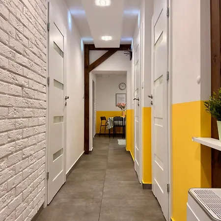 Prime Kazimierz Retreat 3br - Walk To Old Town 아파트